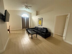 5240 Lonesome Dove Dr in Kissimmee, FL - Building Photo - Building Photo