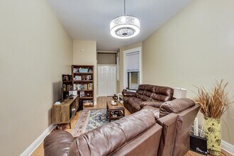 1128 W Armitage Ave in Chicago, IL - Building Photo - Building Photo