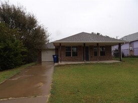 804 N Evans Ave in El Reno, OK - Building Photo
