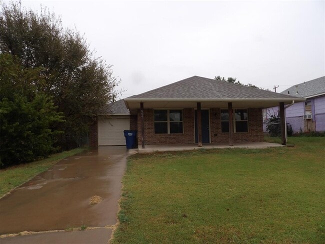 property at 804 N Evans Ave