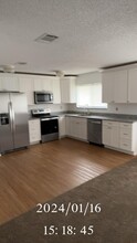 460 Trier Rd NW in Palm Bay, FL - Foto de edificio - Building Photo