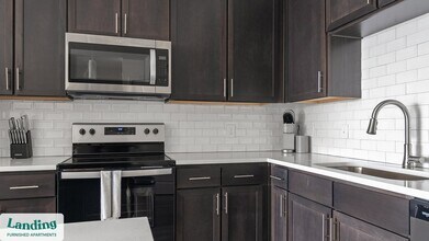 9650 52nd Ave E, Unit 2-202 in Palmetto, FL - Foto de edificio - Building Photo