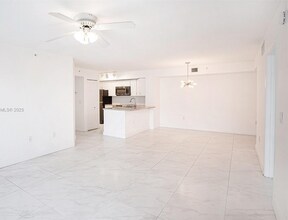 777 SW 111th Way in Pembroke Pines, FL - Building Photo - Building Photo