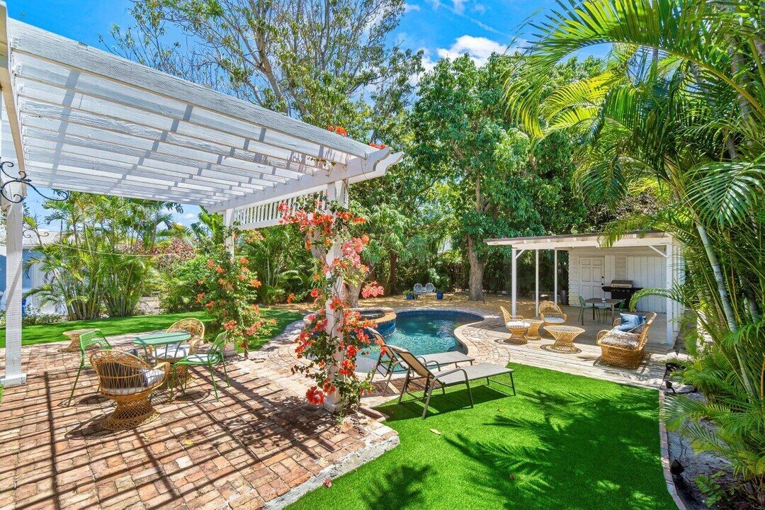 612 Kanuga Dr in West Palm Beach, FL - Building Photo