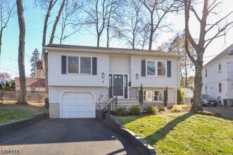 9 Bergen St in Glen Rock, NJ - Building Photo - Building Photo