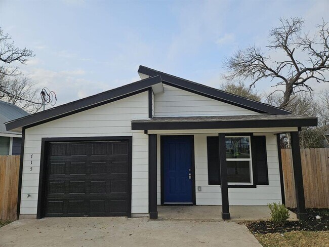 property at 715 E Live Oak St