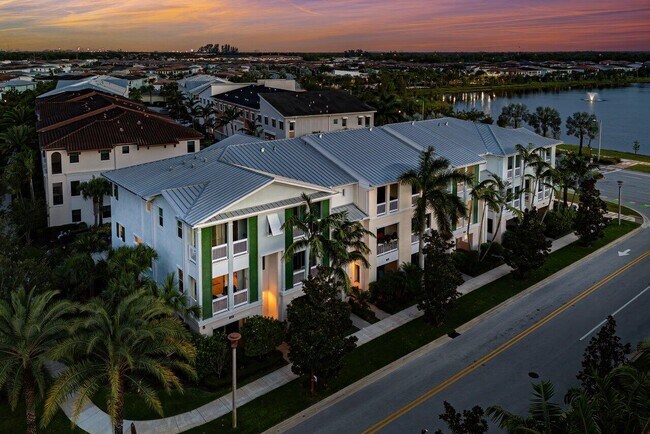 7114 Edison Pl in Palm Beach Gardens, FL - Building Photo - Building Photo