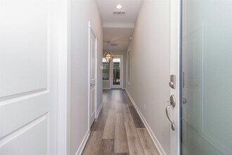 6708 Parker Oaks Ln in Houston, TX - Foto de edificio - Building Photo