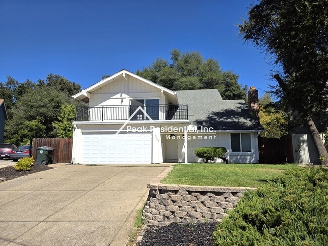 8057 Stone Canyon Cir in Citrus Heights, CA - Building Photo - Building Photo