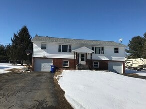 7 Nott Rd, Unit 2925 in Guilderland, NY - Building Photo - Building Photo