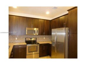 113 Riverwalk Cir W-Unit -141 in Plantation, FL - Building Photo - Building Photo