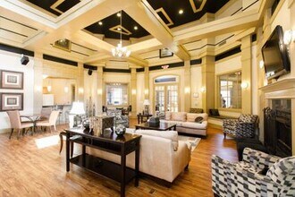 140 Yellowstone Dr, Unit 104 in Charlottesville, VA - Building Photo - Building Photo
