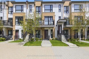 90 Canon Jackson Dr in Toronto, ON - Building Photo