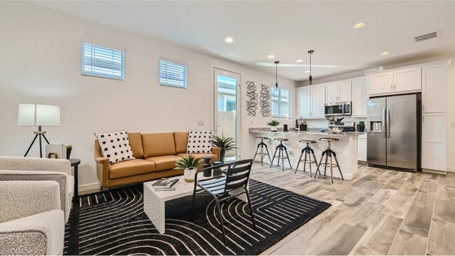 3241 E Malibu Dr, Unit 2 in San Tan Valley, AZ - Foto de edificio - Building Photo