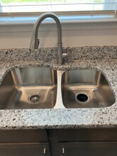 209 Addison Dr in Cartersville, GA - Foto de edificio - Building Photo