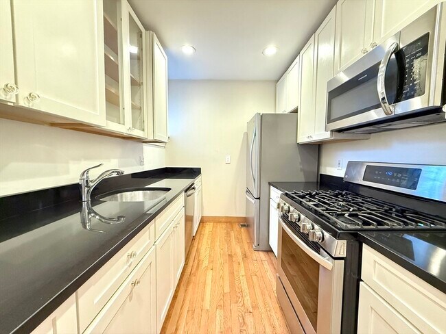 265 Western Ave in Cambridge, MA - Building Photo - Building Photo
