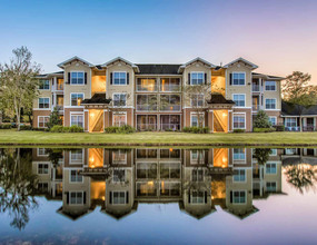 Cypress Pointe in Orange Park, FL - Foto de edificio - Building Photo