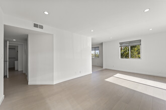 712 Pacific St, Unit # 3 in Santa Monica, CA - Foto de edificio - Building Photo