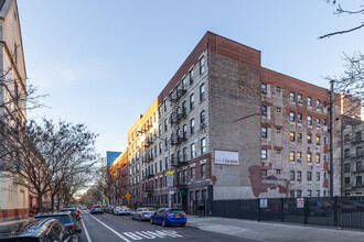 Renaissance East Condos in New York, NY - Building Photo - Building Photo