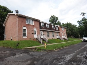 318-324 Mt View Dr, Cumberland, Md 21502 in Cumberland, MD - Building Photo - Building Photo