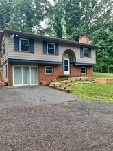621 Durrett Town Rd in Afton, VA - Building Photo - Building Photo