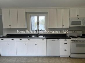 248 Plymouth Rd in Etna, ME - Building Photo - Building Photo