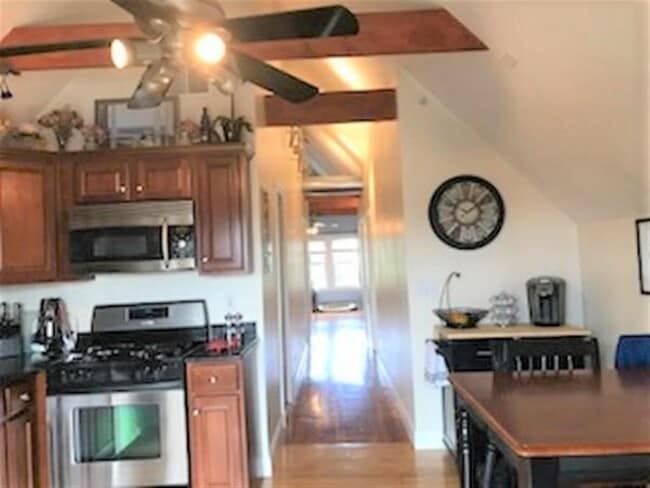 28 Mount Vernon St, Unit 3
