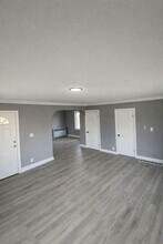 5563 Silvertown Dr in Sylvania, OH - Building Photo - Building Photo