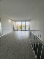 9220 Fontainebleau Blvd in Miami, FL - Building Photo