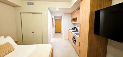 11 NE 6th St in Miami, FL - Foto de edificio - Building Photo