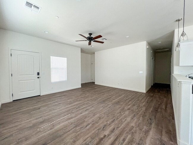 6565 Persia Ave in Twentynine Palms, CA - Building Photo - Building Photo