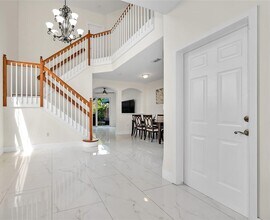 10253 NW 32nd Ter in Doral, FL - Building Photo - Building Photo