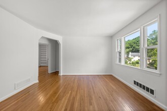 1612 Dublin Dr in Silver Spring, MD - Building Photo - Building Photo