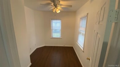 102 Sullivan St in Wurtsboro, NY - Building Photo - Building Photo