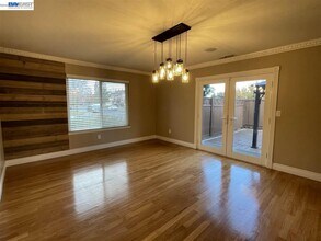 1393 Arrowhead Ave in Livermore, CA - Building Photo - Building Photo