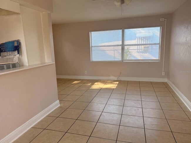 1327 43rd St S in St. Petersburg, FL - Building Photo - Building Photo