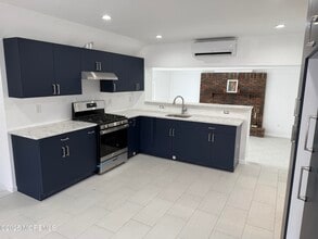636 Sydney Ave in Union Beach, NJ - Building Photo - Building Photo