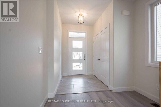 46 Erie court in Loyalist, ON - Building Photo - Building Photo