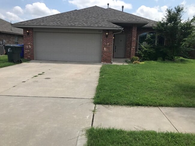 512 Dalton Ln in Norman, OK - Building Photo - Building Photo
