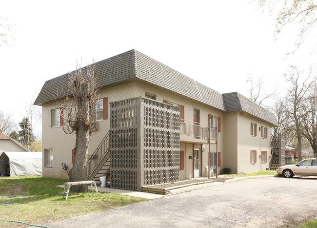 Witherow Woods Apartments in Romulus, MI - Building Photo - Building Photo