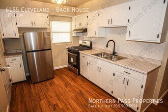 6155 Cleveland Ave in El Paso, TX - Building Photo - Building Photo