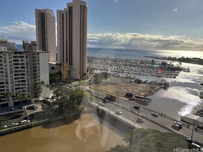 1650 Ala Moana Blvd in Honolulu, HI - Foto de edificio - Building Photo