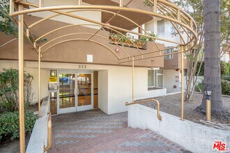 333 Westminster Ave in Los Angeles, CA - Building Photo - Building Photo