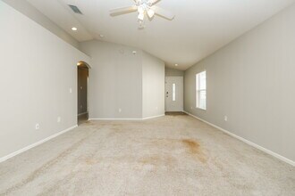 12749 Evington Point Dr, Unit F005 in Riverview, FL - Foto de edificio - Building Photo