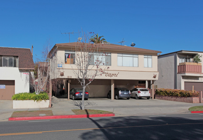 The Capri Apartments in Santa Monica, CA - Building Photo - Building Photo