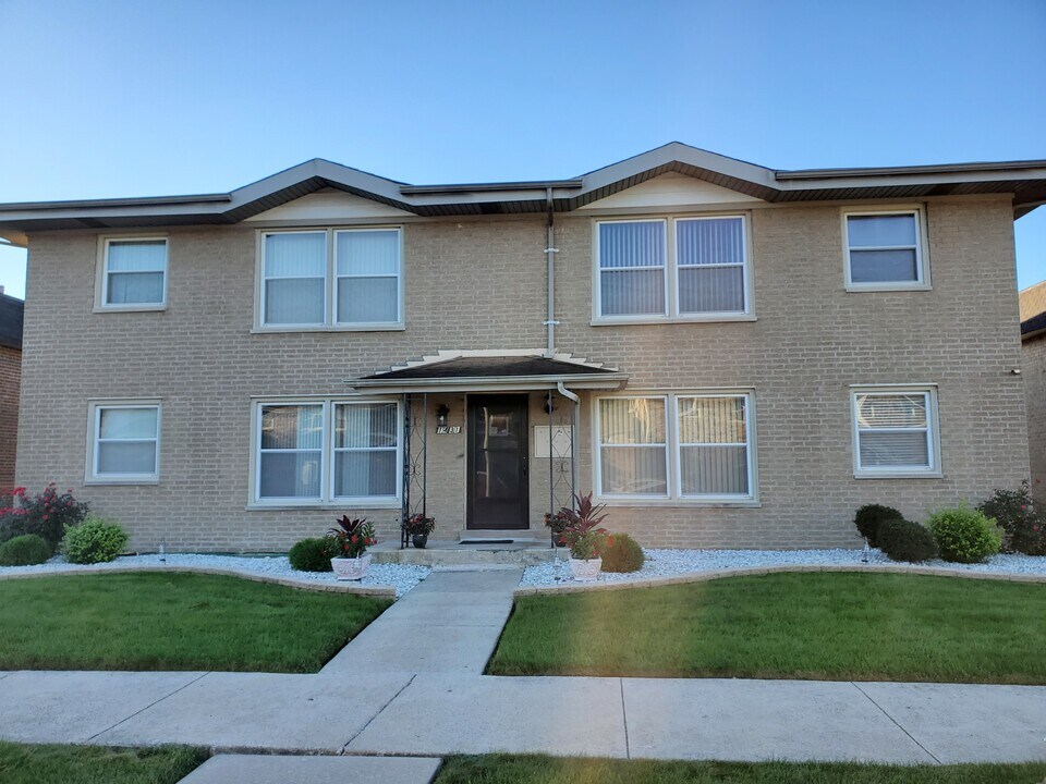 1431 E 156th St, Unit 1E in Dolton, IL - Building Photo