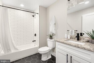 1924 N Front St in Philadelphia, PA - Building Photo - Building Photo