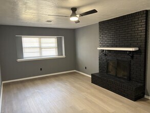 5800 NW 45th St in Warr Acres, OK - Building Photo - Building Photo