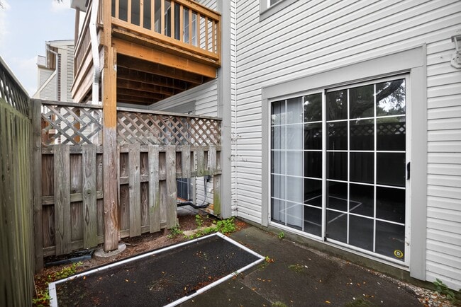 8711 Gilly Way in Randallstown, MD - Building Photo - Building Photo