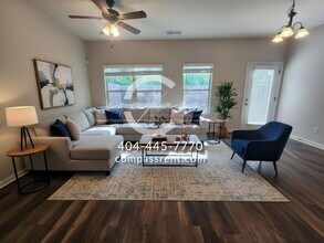 6040 Oak Bend Ct in Riverdale, GA - Building Photo - Building Photo